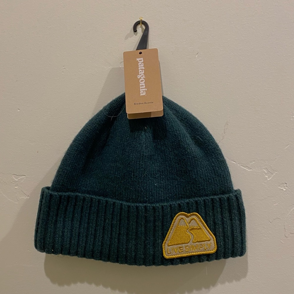 NWT Patagonia Brodeo Beanie Live Simply Winding Mircro Green